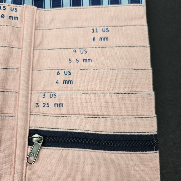 Della Q Pink Linen Knitting Needle Organizer Tri-Fold Circular Needle Case - Picture 8 of 10